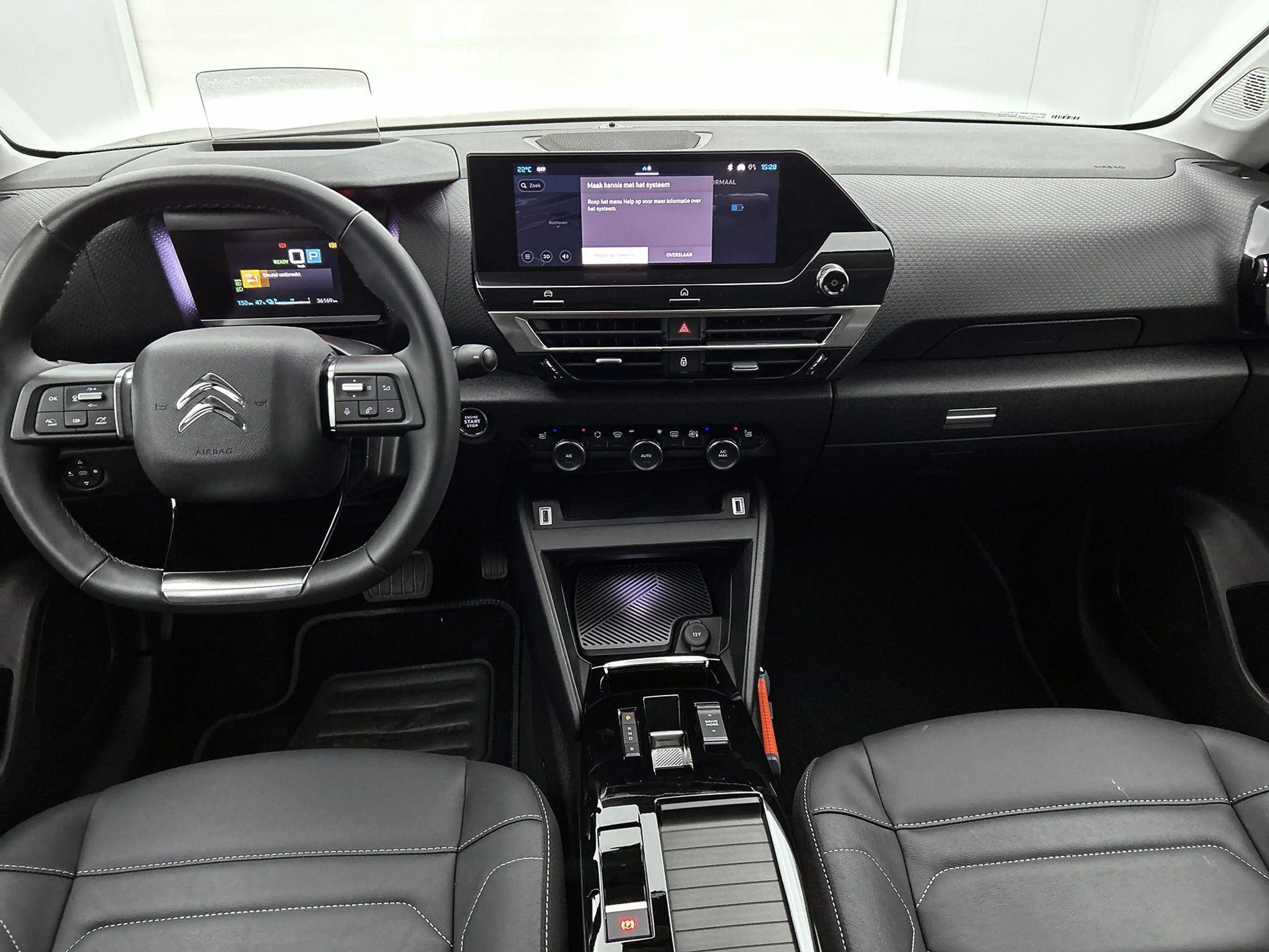 Citroen E-C4 Electric Shine 50 kWh — photo 11