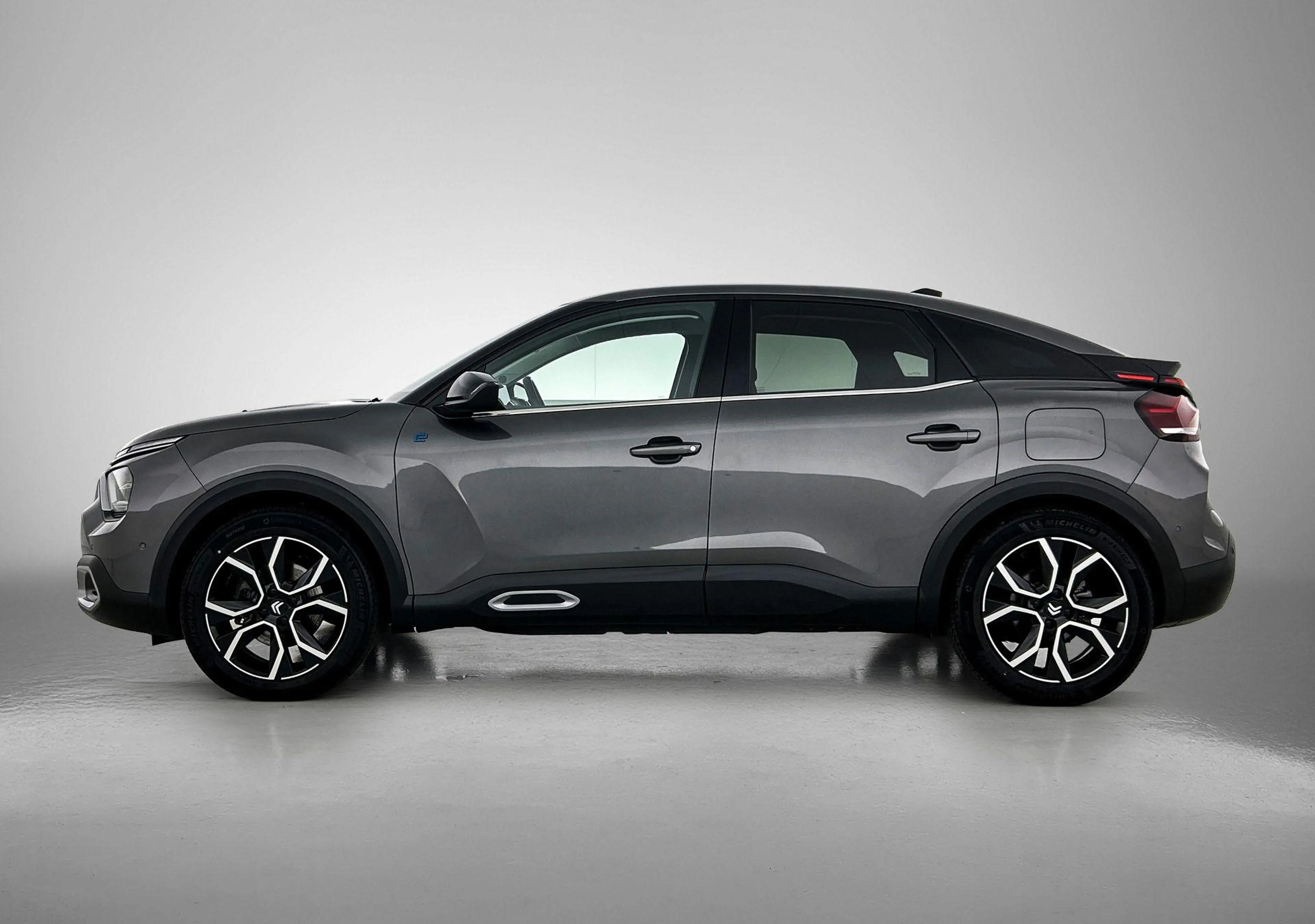 Citroen E-C4 Electric Shine 50 kWh — photo 2