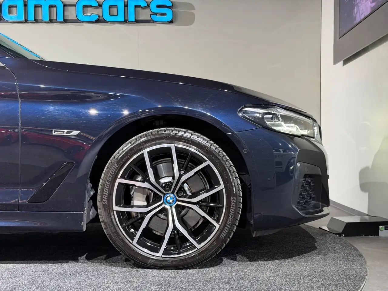 BMW 530 e PHEV Aut. / M PAKET / LCI / SCHIEBEDACH / TOP Bild 11
