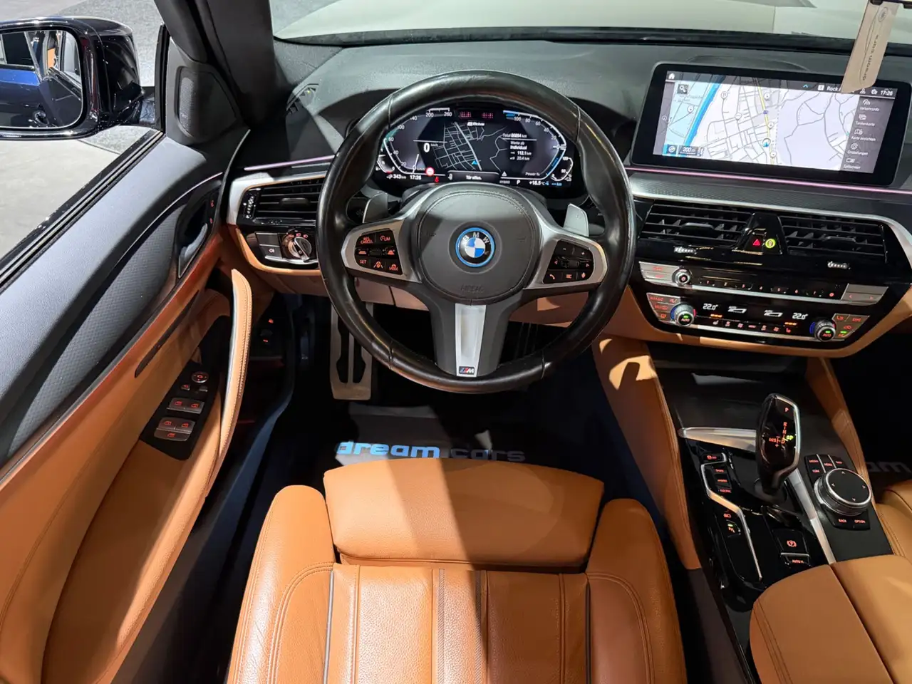 BMW 530 e PHEV Aut. / M PAKET / LCI / SCHIEBEDACH / TOP Bild 20