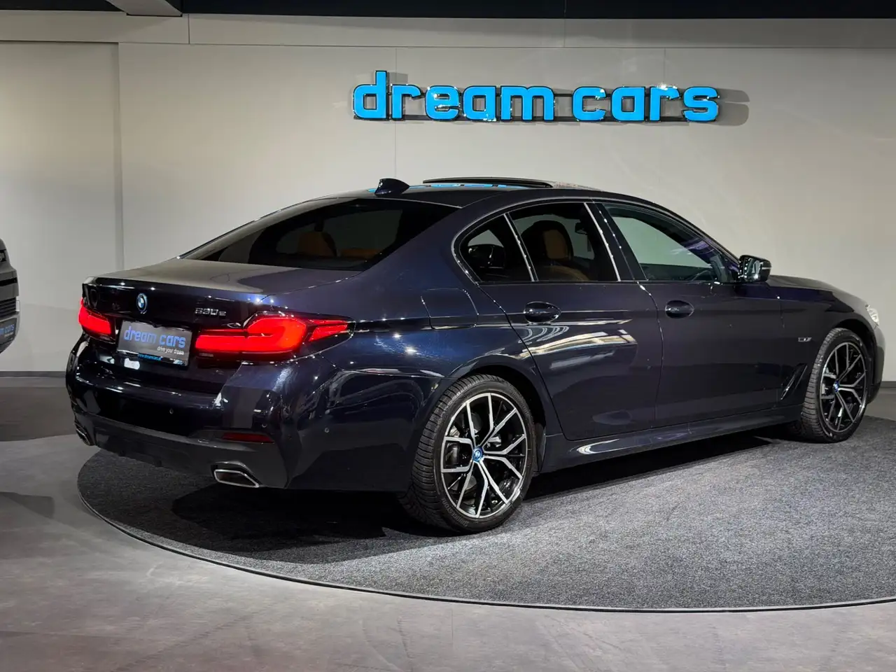 BMW 530 e PHEV Aut. / M PAKET / LCI / SCHIEBEDACH / TOP Bild 15