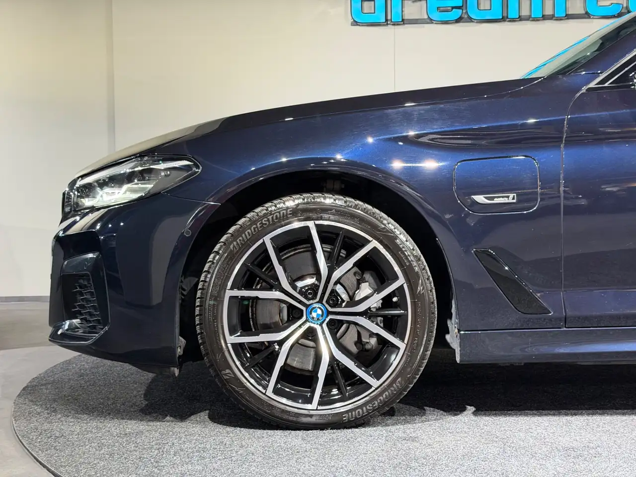 BMW 530 e PHEV Aut. / M PAKET / LCI / SCHIEBEDACH / TOP Bild 18