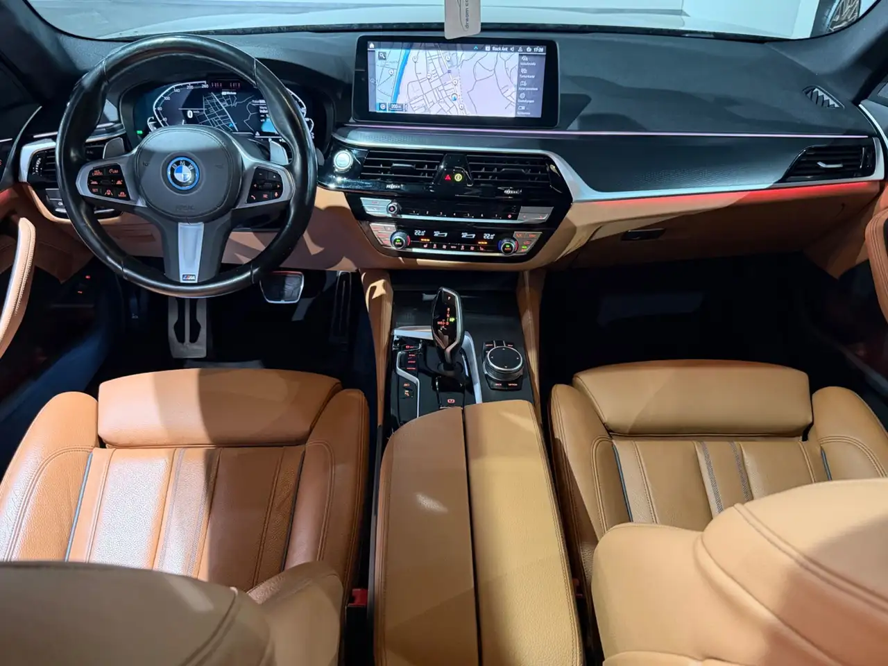 BMW 530 e PHEV Aut. / M PAKET / LCI / SCHIEBEDACH / TOP Bild 19