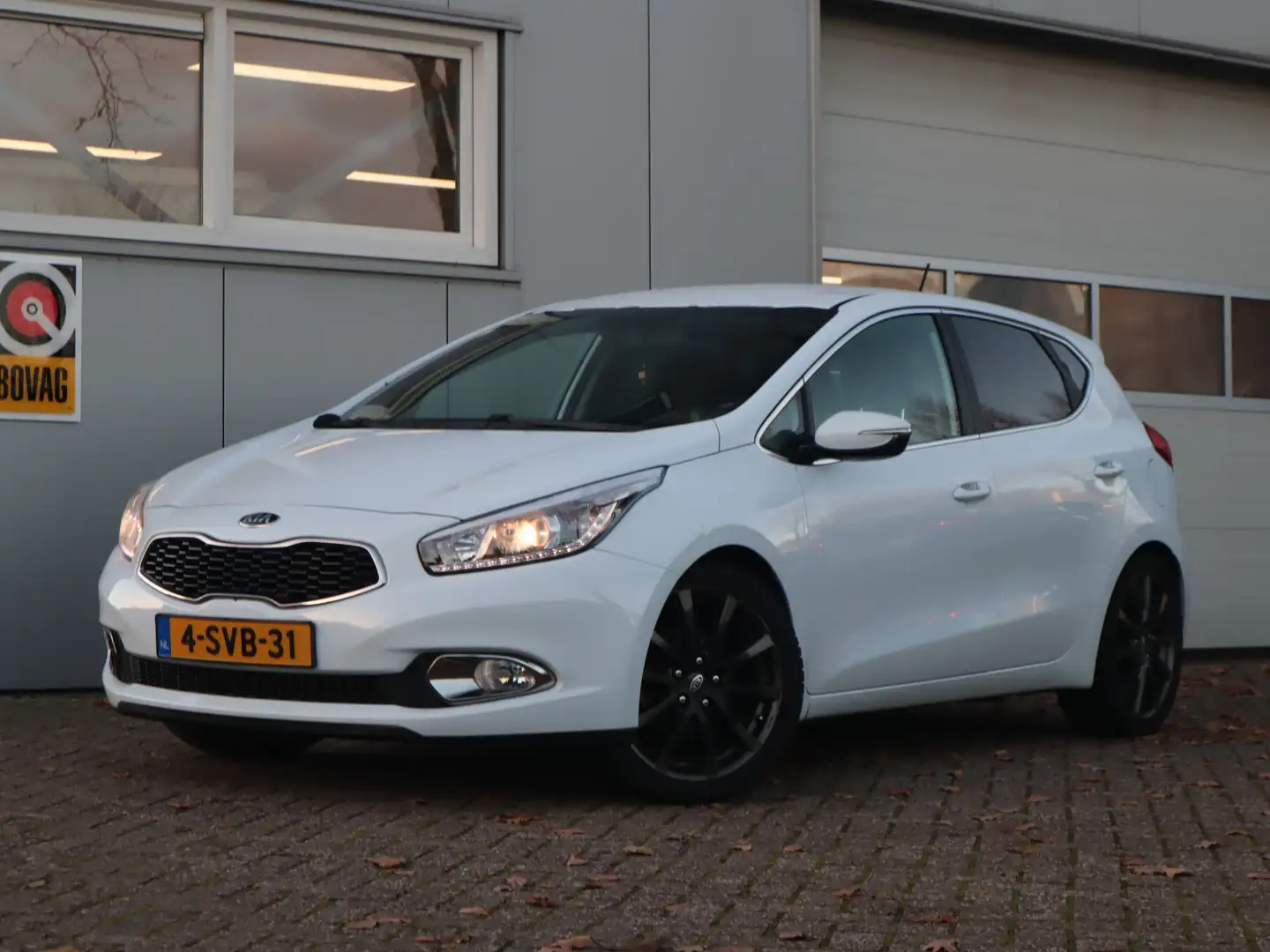 Kia Ceed / cee'd 1.6 GDI Business Pack / Trekhaak / Camera Blanco - 1