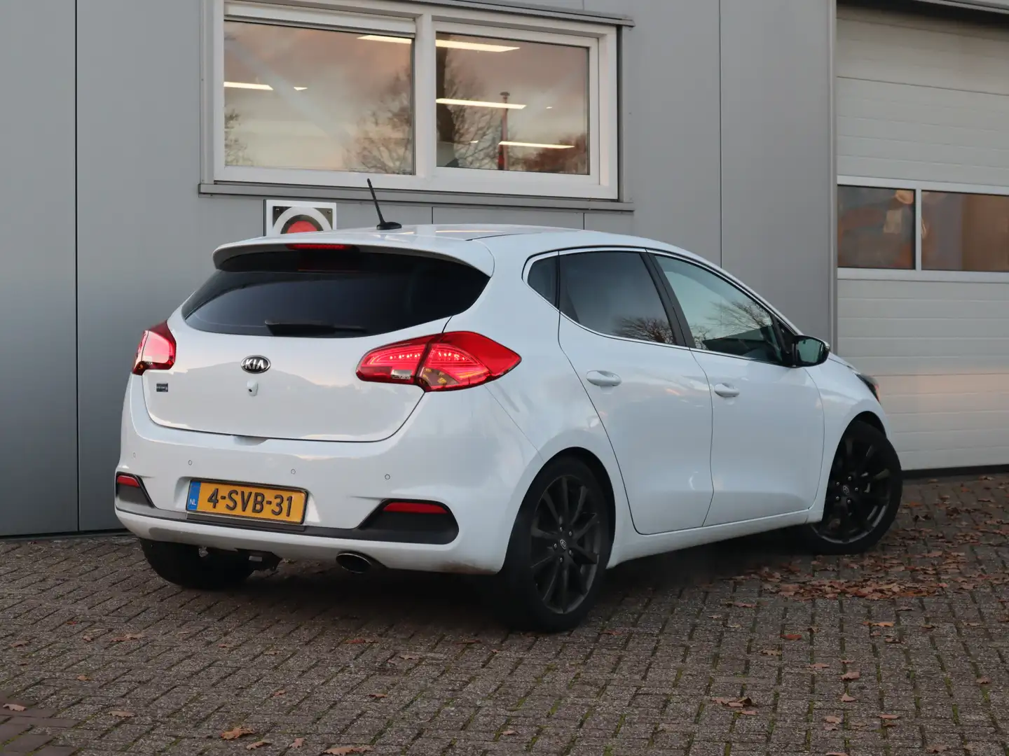 Kia Ceed / cee'd 1.6 GDI Business Pack / Trekhaak / Camera Blanco - 2