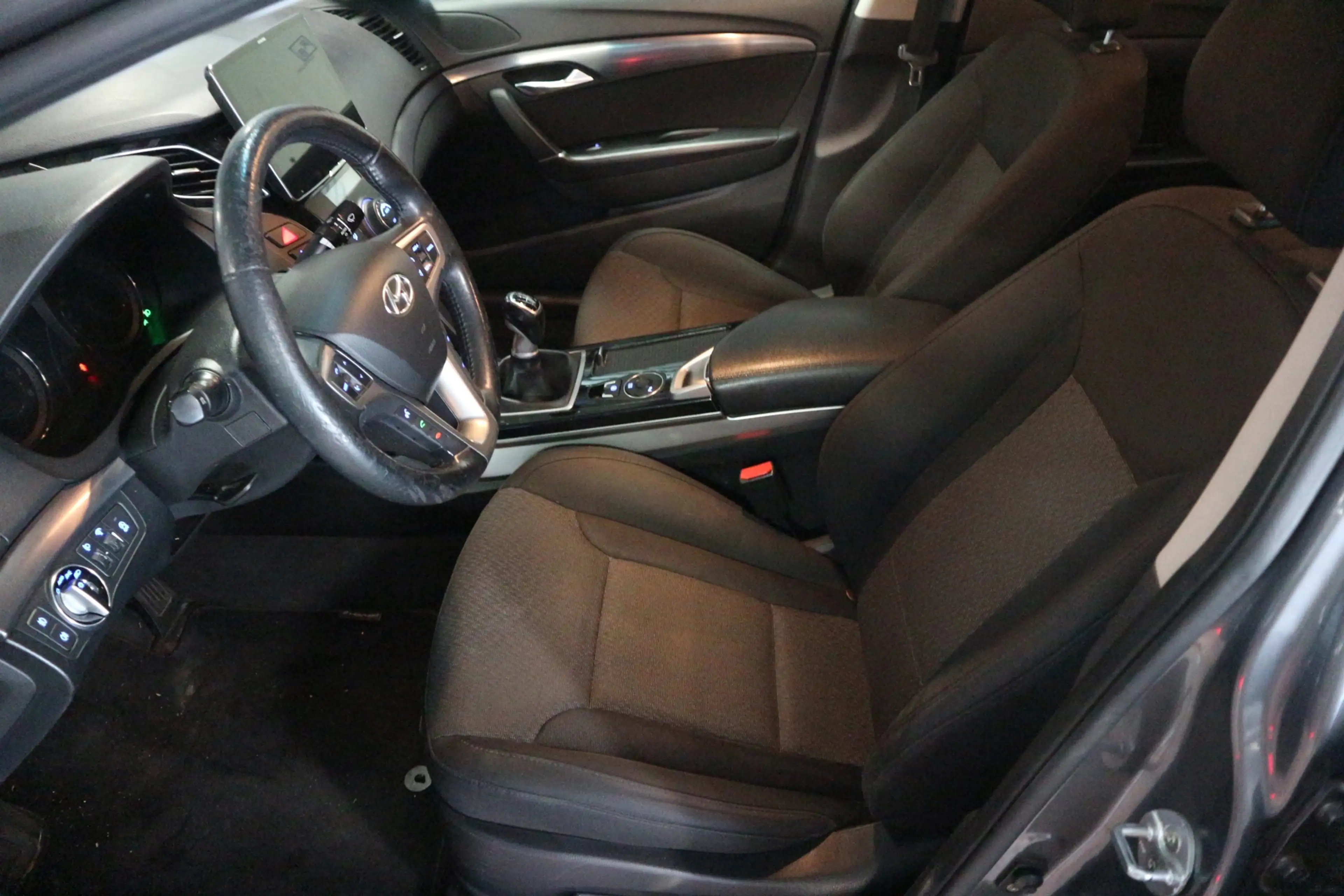 Hyundai i40 1.6 GDI Blue i-Motion / NAP ! ! ! — photo 7
