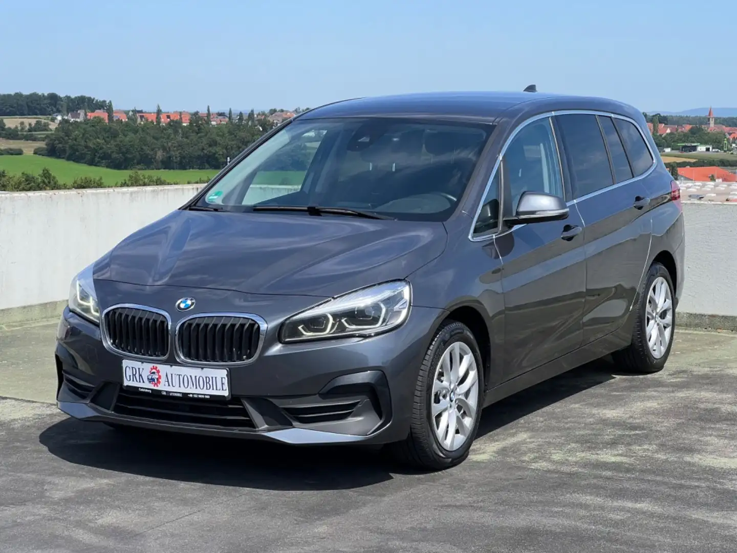 BMW 218 d Gran Tourer Automatic LED Navi ACC Grau - 1