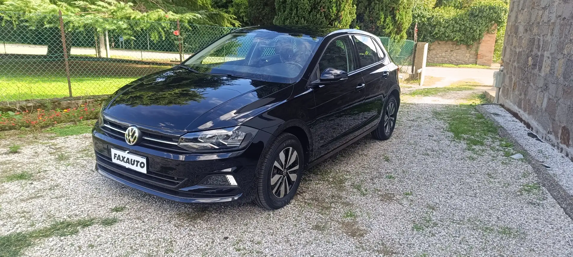 Volkswagen Polo Polo VI 2017 5p 1.6 tdi Comfortline 95cv Negro - 2