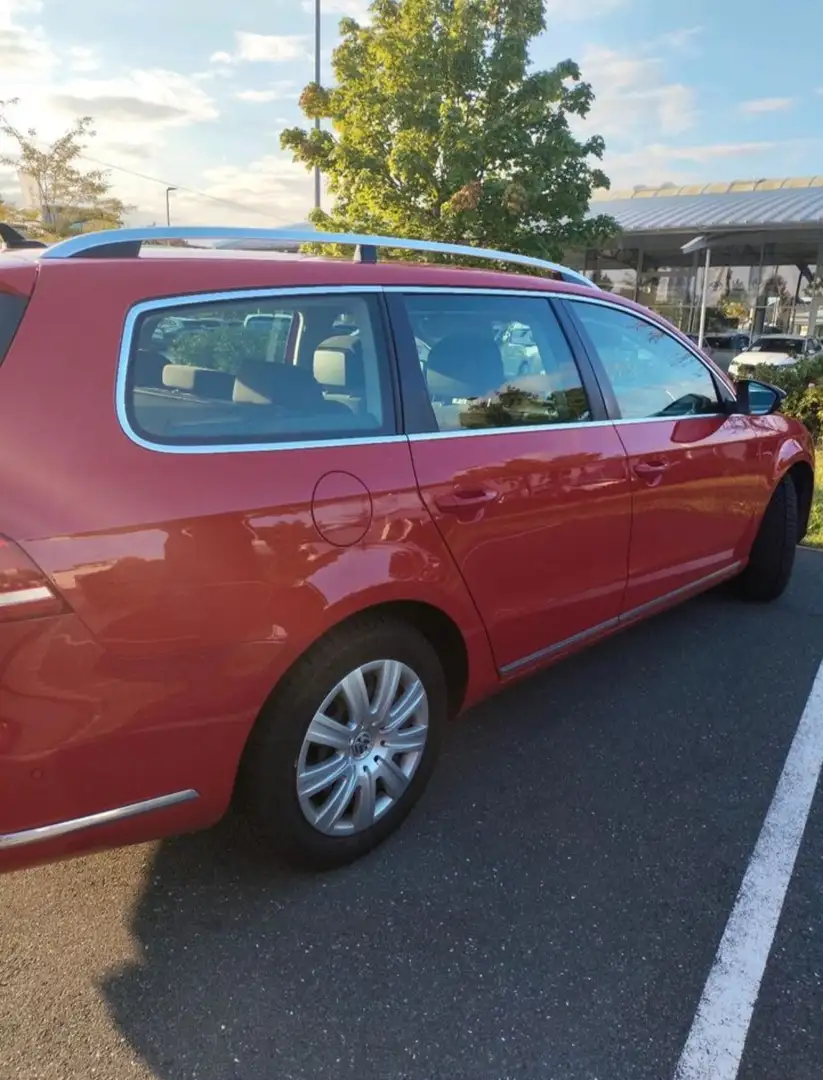 Volkswagen Passat Variant Business Edition BlueMotion Rot - 2