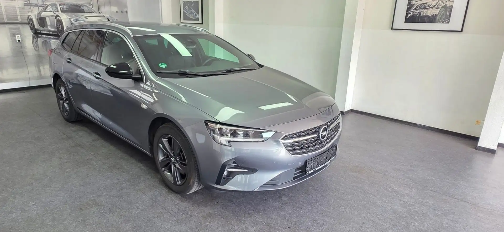 Opel Insignia Elegance ST Automatik AHK TÜV 08/2027 Grau - 2