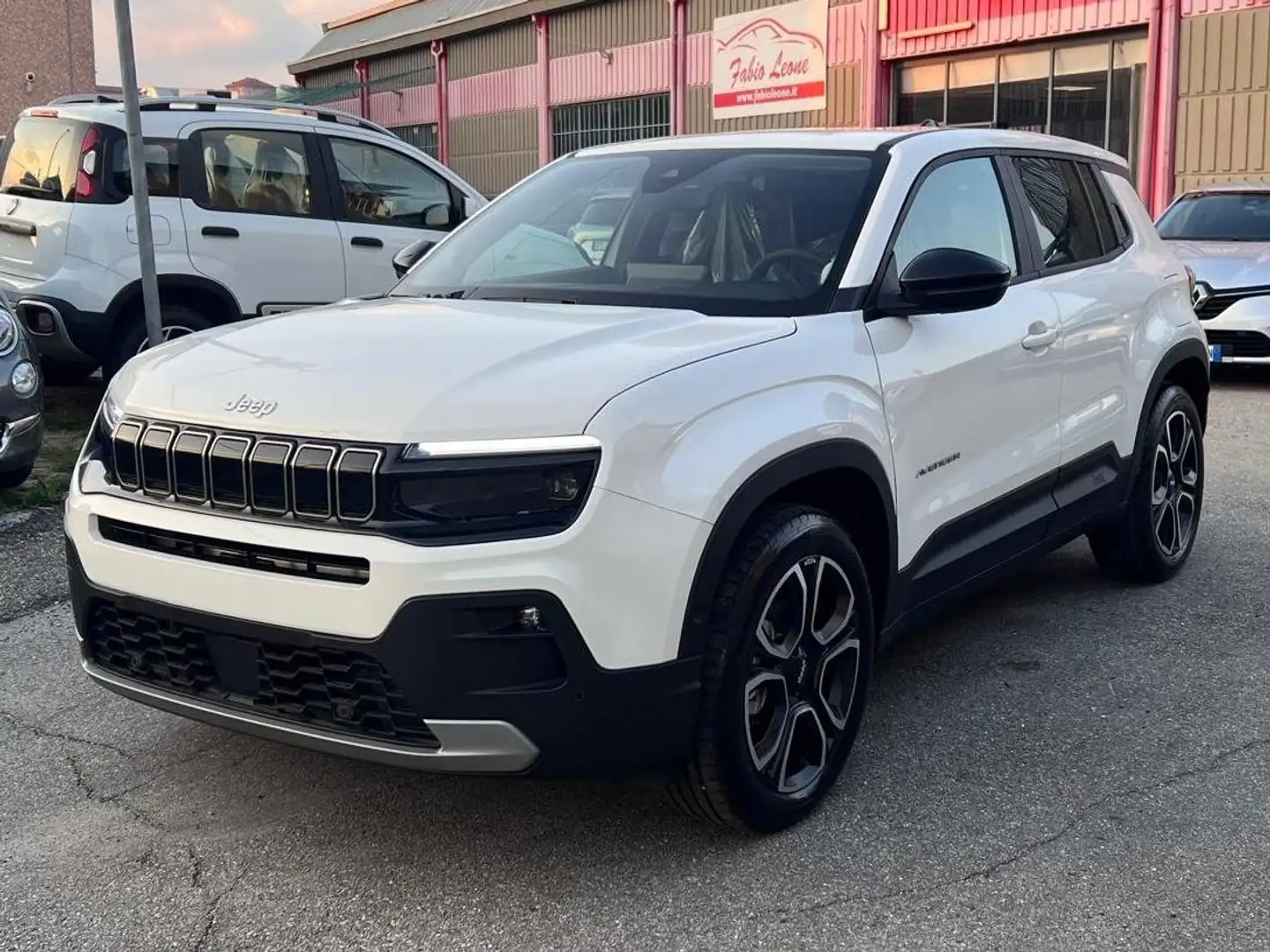 Jeep Avenger Avenger 1.2 turbo Summit fwd 100cv Weiß - 1
