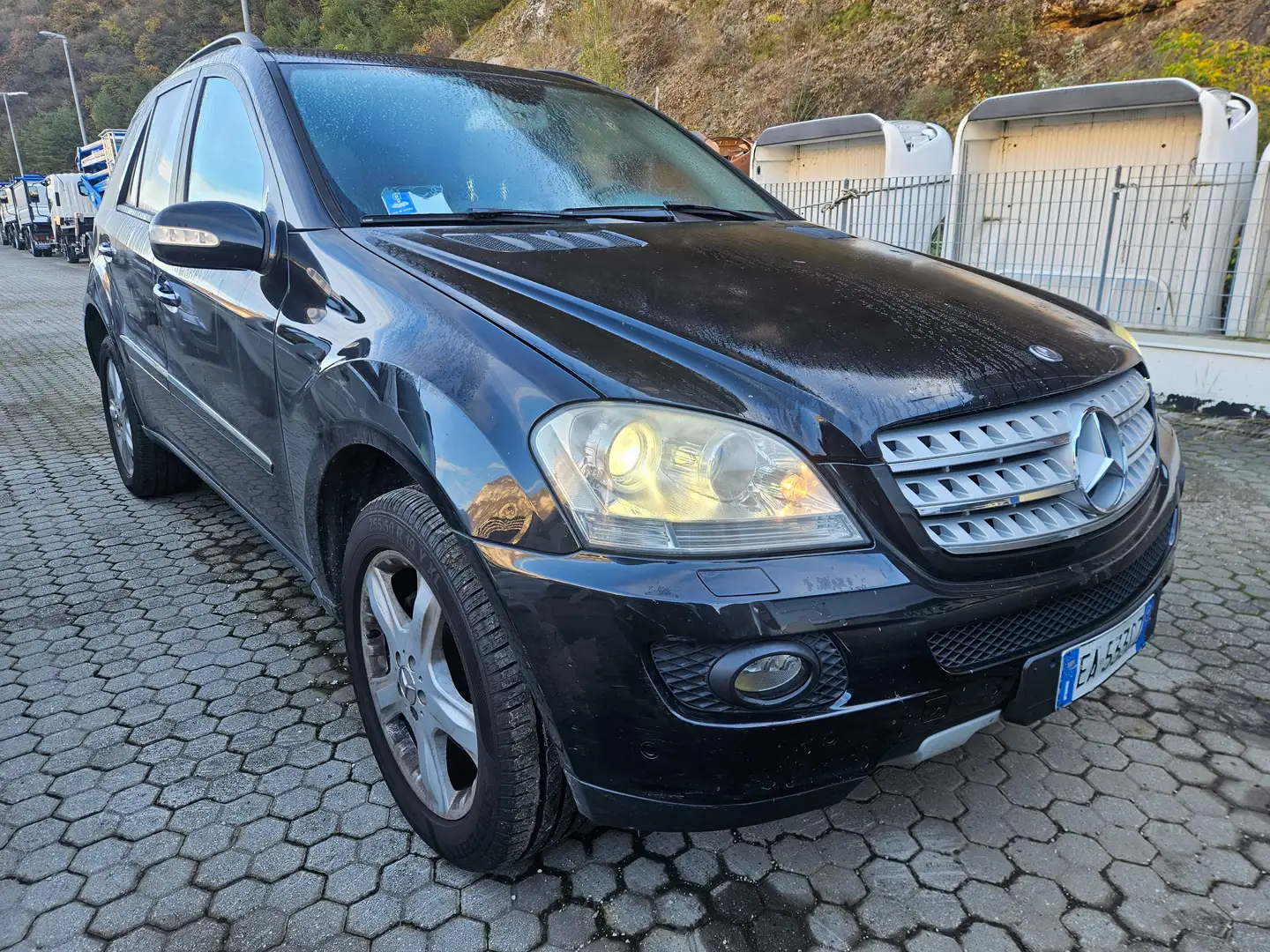 Mercedes-Benz ML 320 ML 320 CDI 4MATIC!FIX PREIS!!!Aut. TÜV 2JAHRE! Schwarz - 2