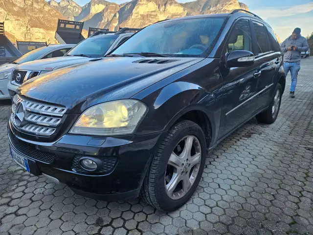 Mercedes-Benz ML 320 ML 320 CDI 4MATIC!FIX PREIS!!!Aut. TÜV 2JAHRE!