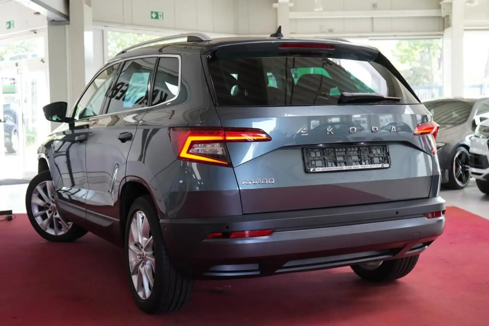 Skoda Karoq 1.5 TSI DSG Style*LED*Navi*Virtual* Gris - 2
