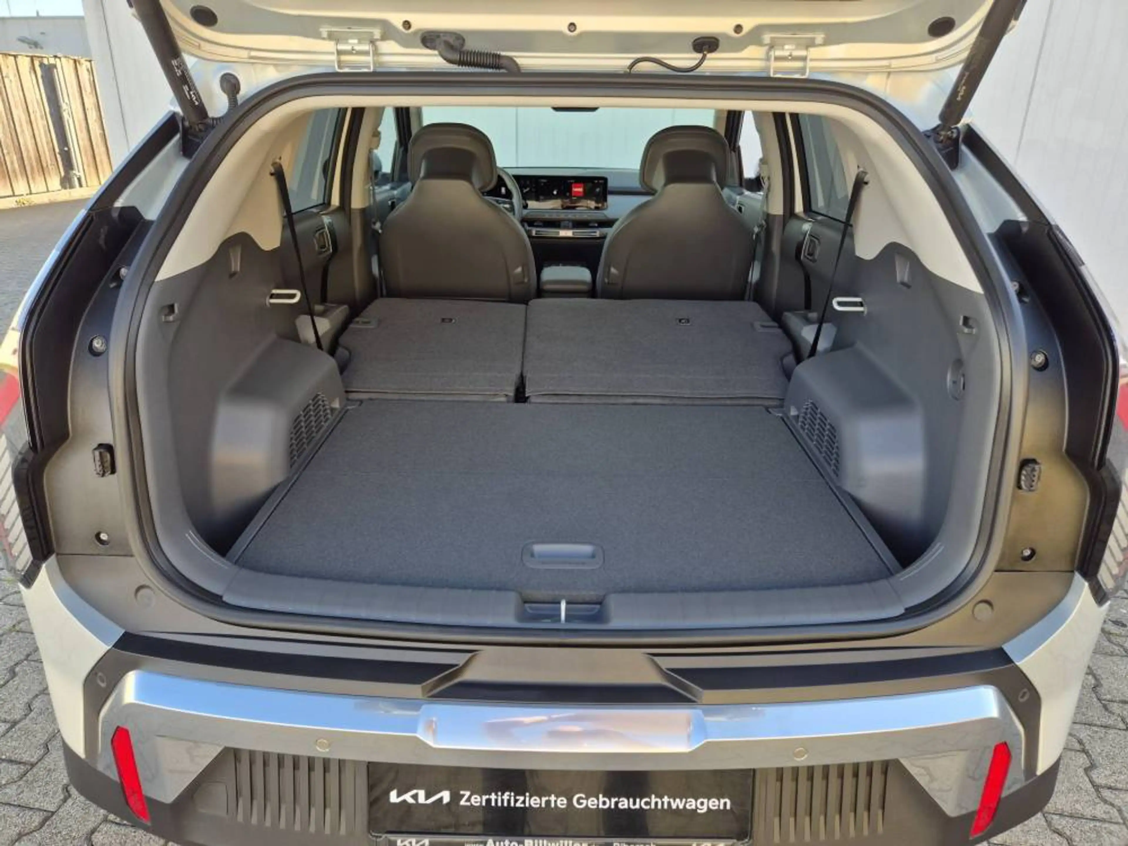 Kia EV3 81.4 kWh Earth WinterConnect DriveWise Business Upgrade Batteriezertifikat — photo 14
