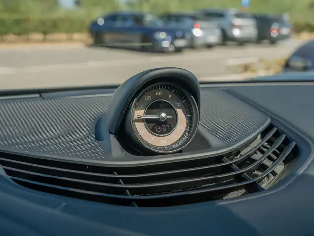 Porsche Taycan view 22