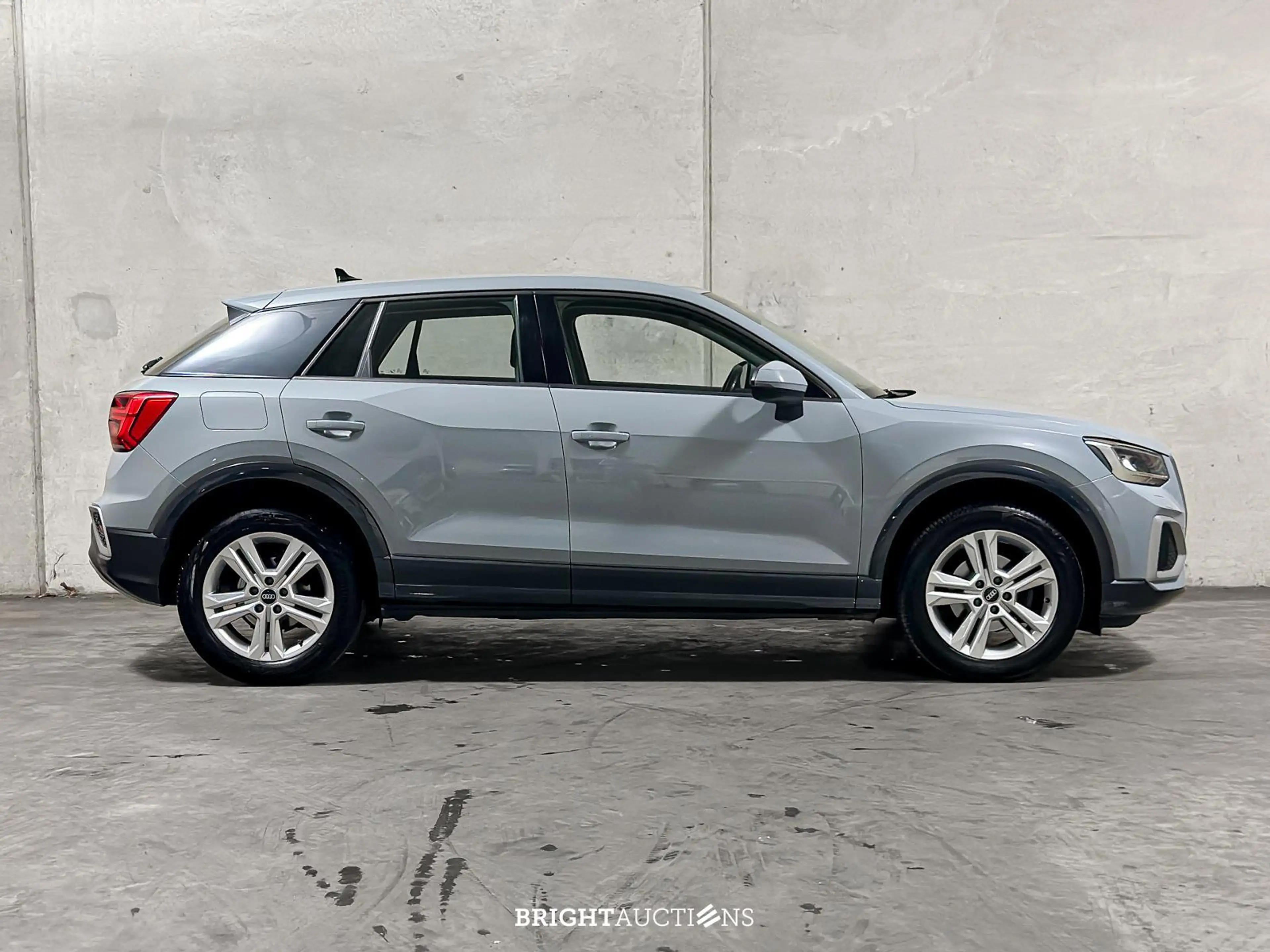 Audi Q2 35 TFSI Business Edition — photo 12