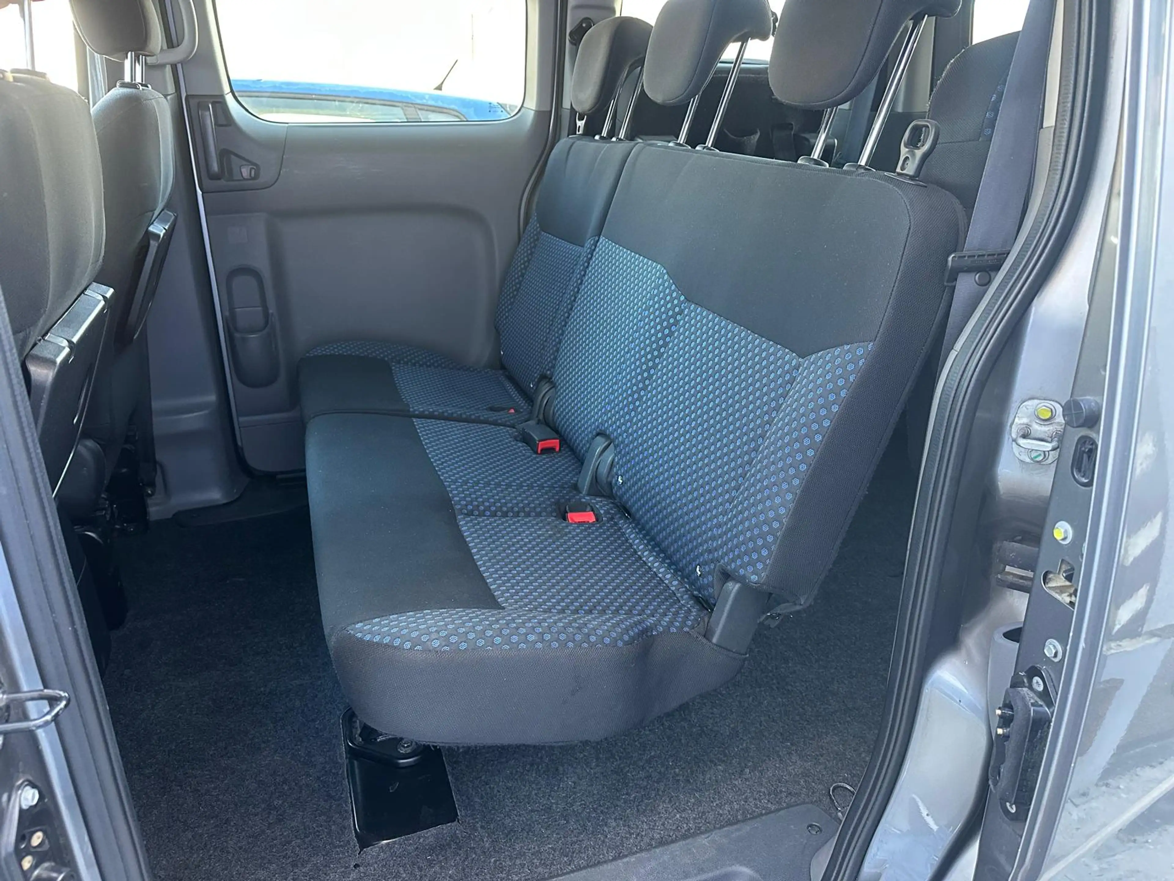 Nissan Evalia 1.5DCI Evalia Tekna *7Sitze*Navi*R-Kamera* — photo 12