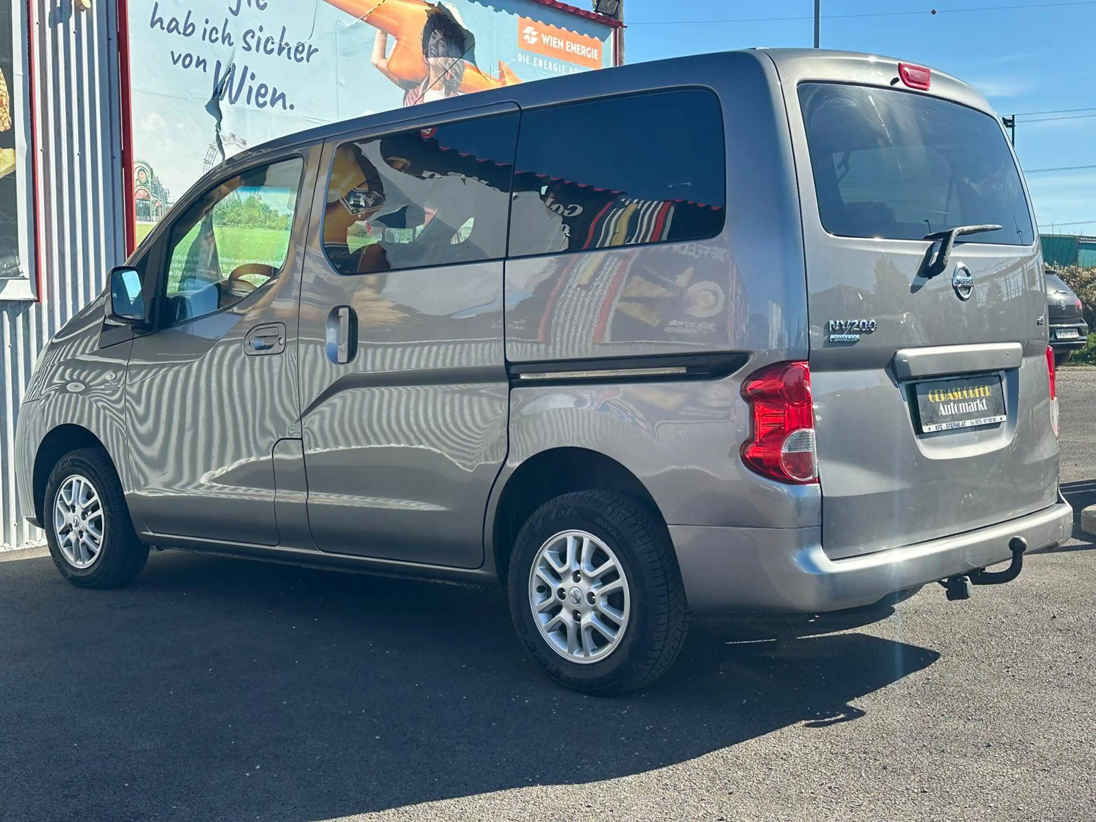Nissan Evalia 1.5DCI Evalia Tekna *7Sitze*Navi*R-Kamera* — photo 7