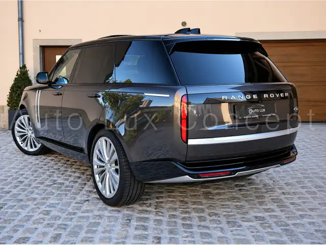 Land Rover Range Rover view 4