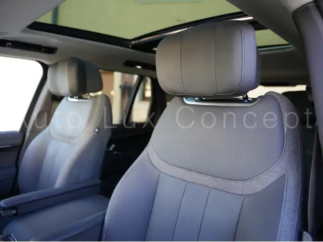 Land Rover Range Rover view 8