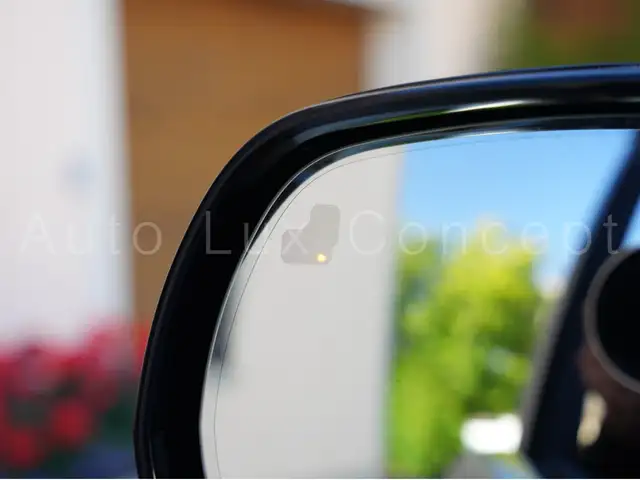 Land Rover Range Rover view 12