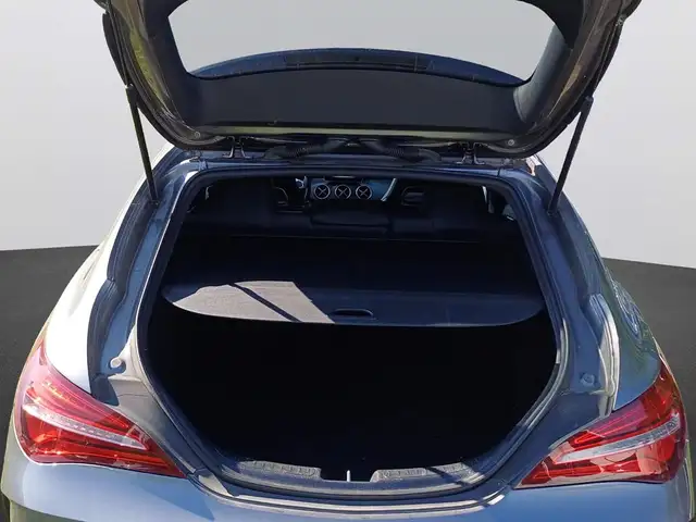 Mercedes-Benz CLA view 7