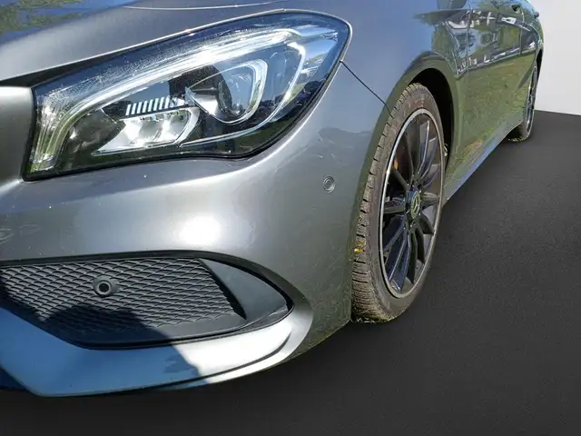 Mercedes-Benz CLA view 9