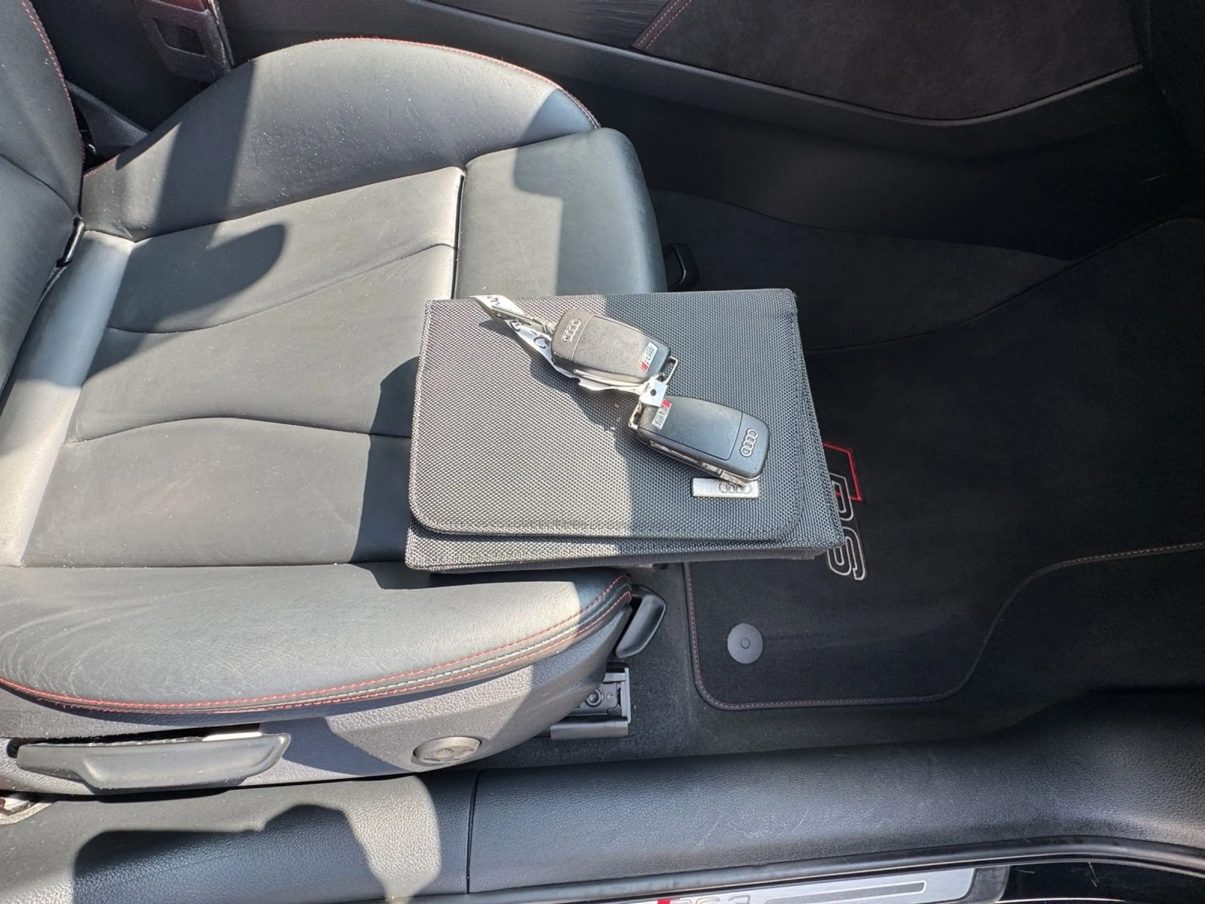 Audi RS3 SB 2.5 TFSI quattro | Pano | RS-Sportsitze — photo 13