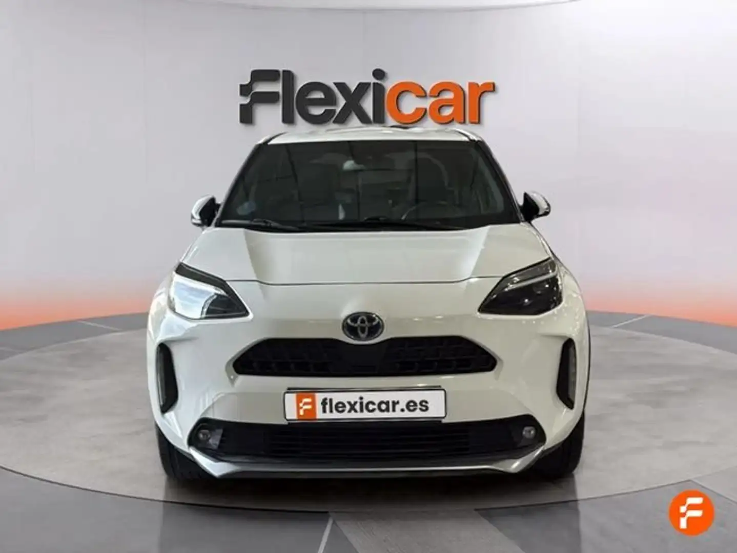 Toyota Yaris Cross 120H Active Tech Blanco - 2