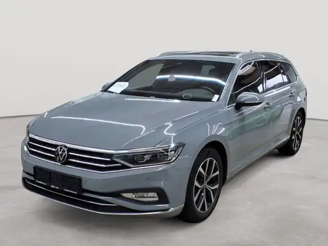 Volkswagen Passat view 2