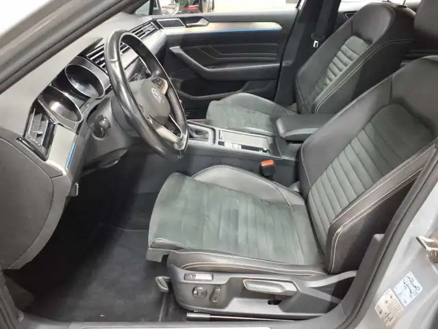Volkswagen Passat view 7