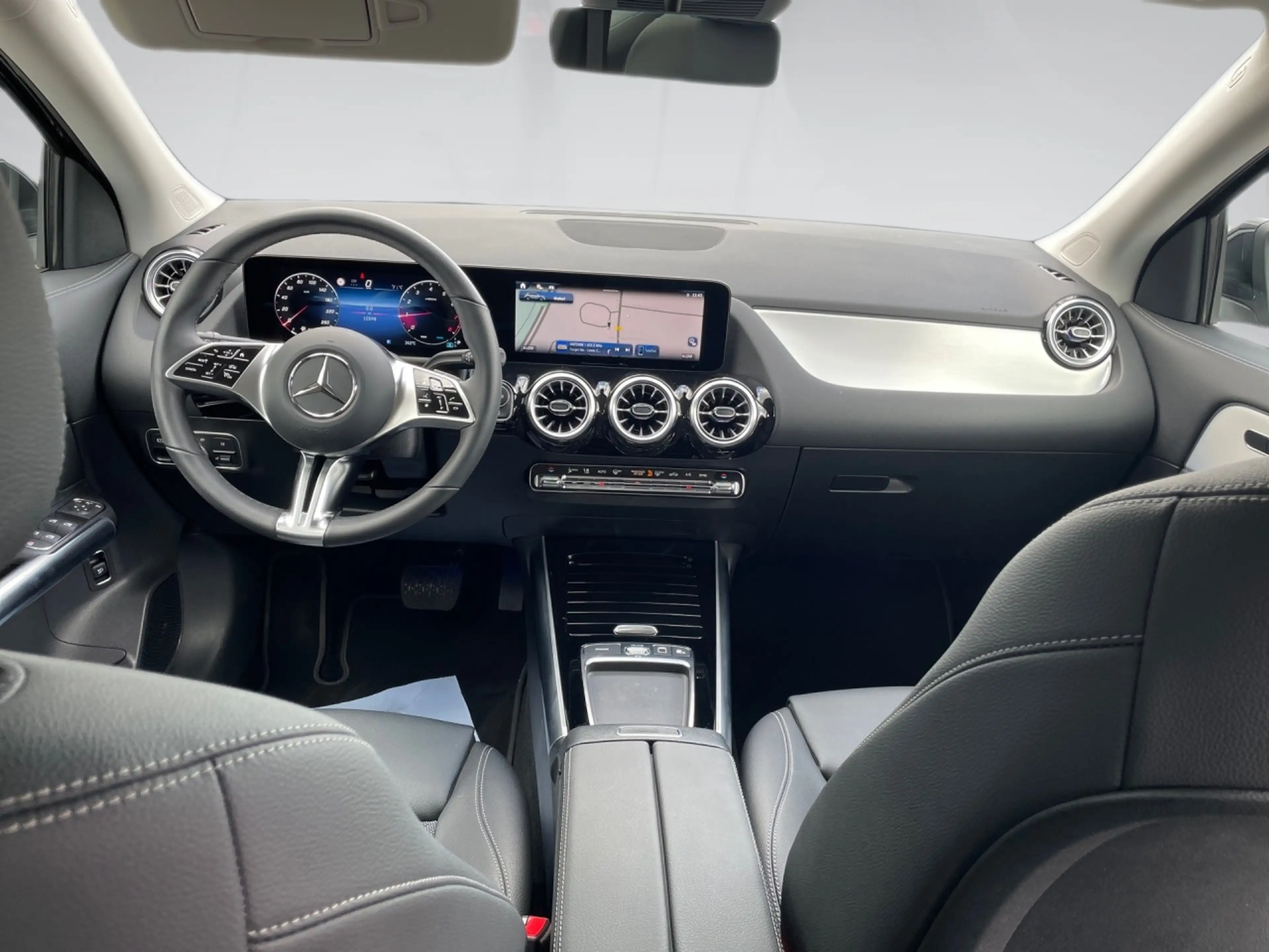 Mercedes-Benz GLA 200 PROGR+MEMORY+360+LENKRHZ+EL HECKKL+LED — photo 12
