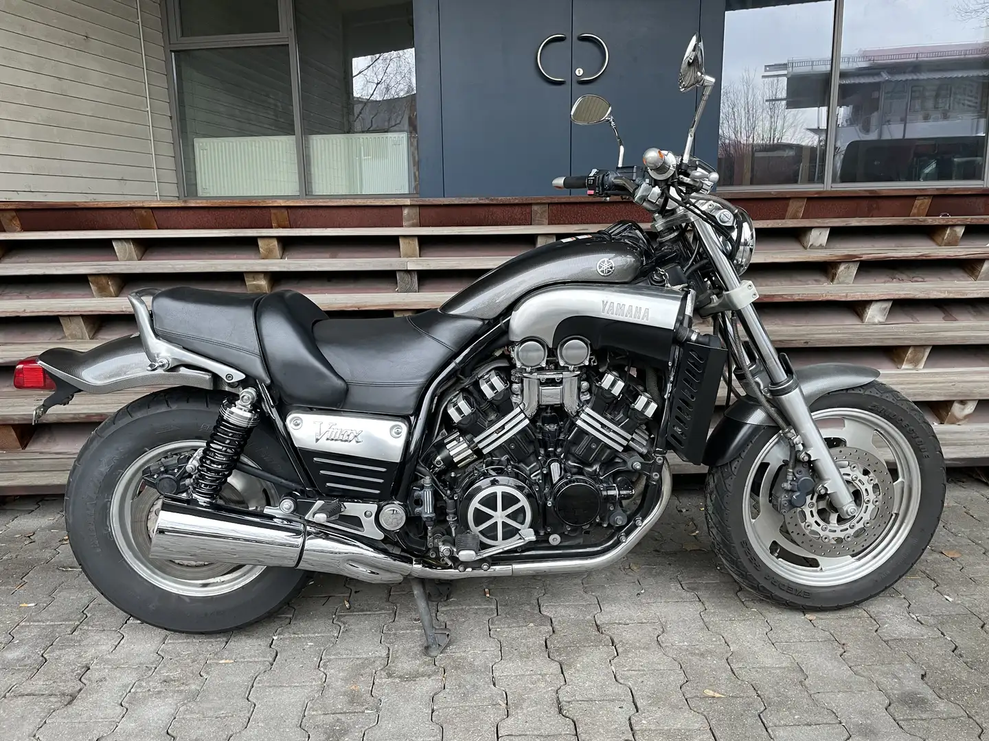 Yamaha Vmax 2LT Plateado - 1