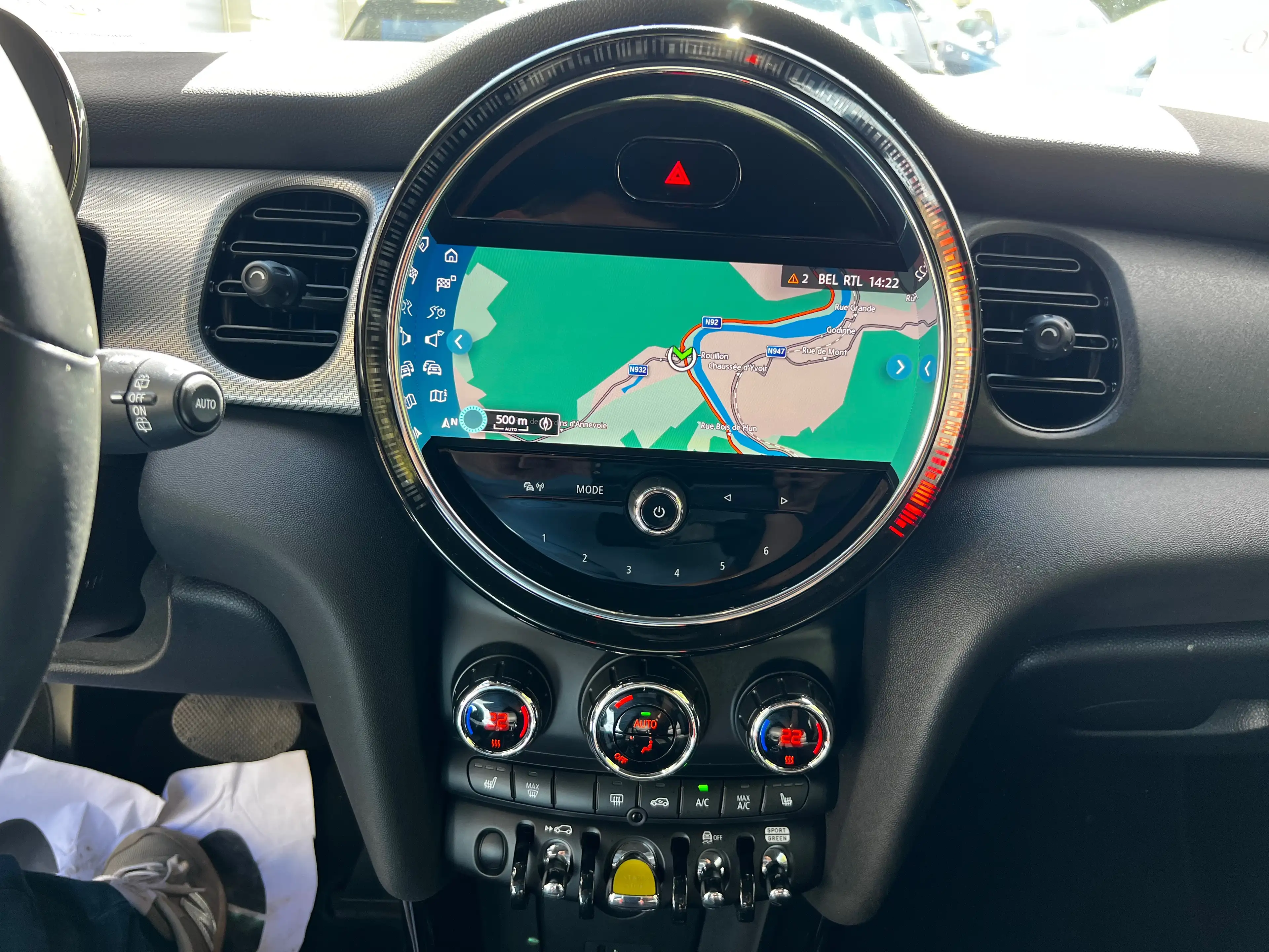 MINI Cooper SE e-Mini 28,9 kWh Cooper SE - GARANTIE - TVAC — photo 15