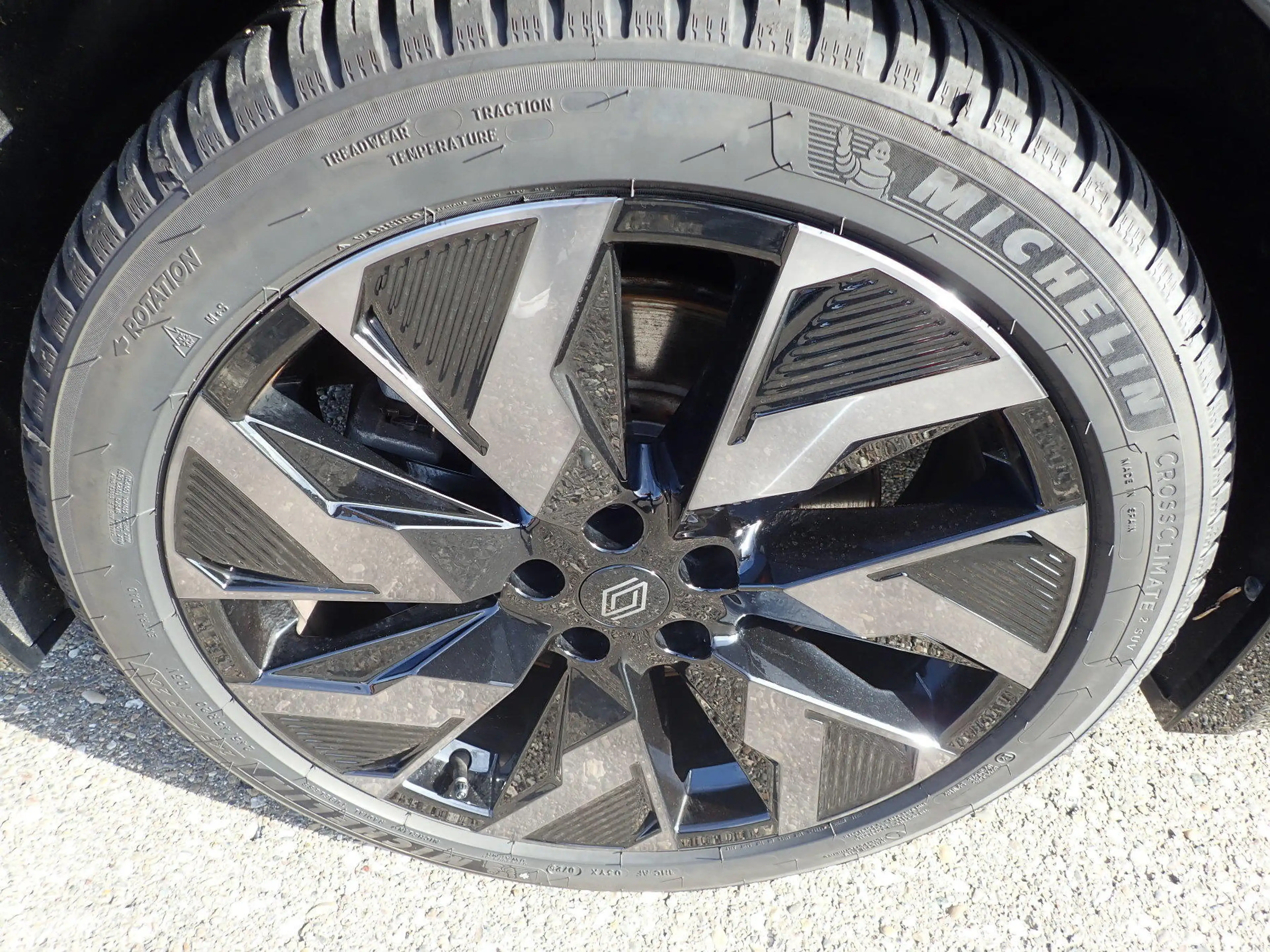 Renault Rafale Esprit Alpine 300 E-Tech PlugIn 4x4 — photo 3