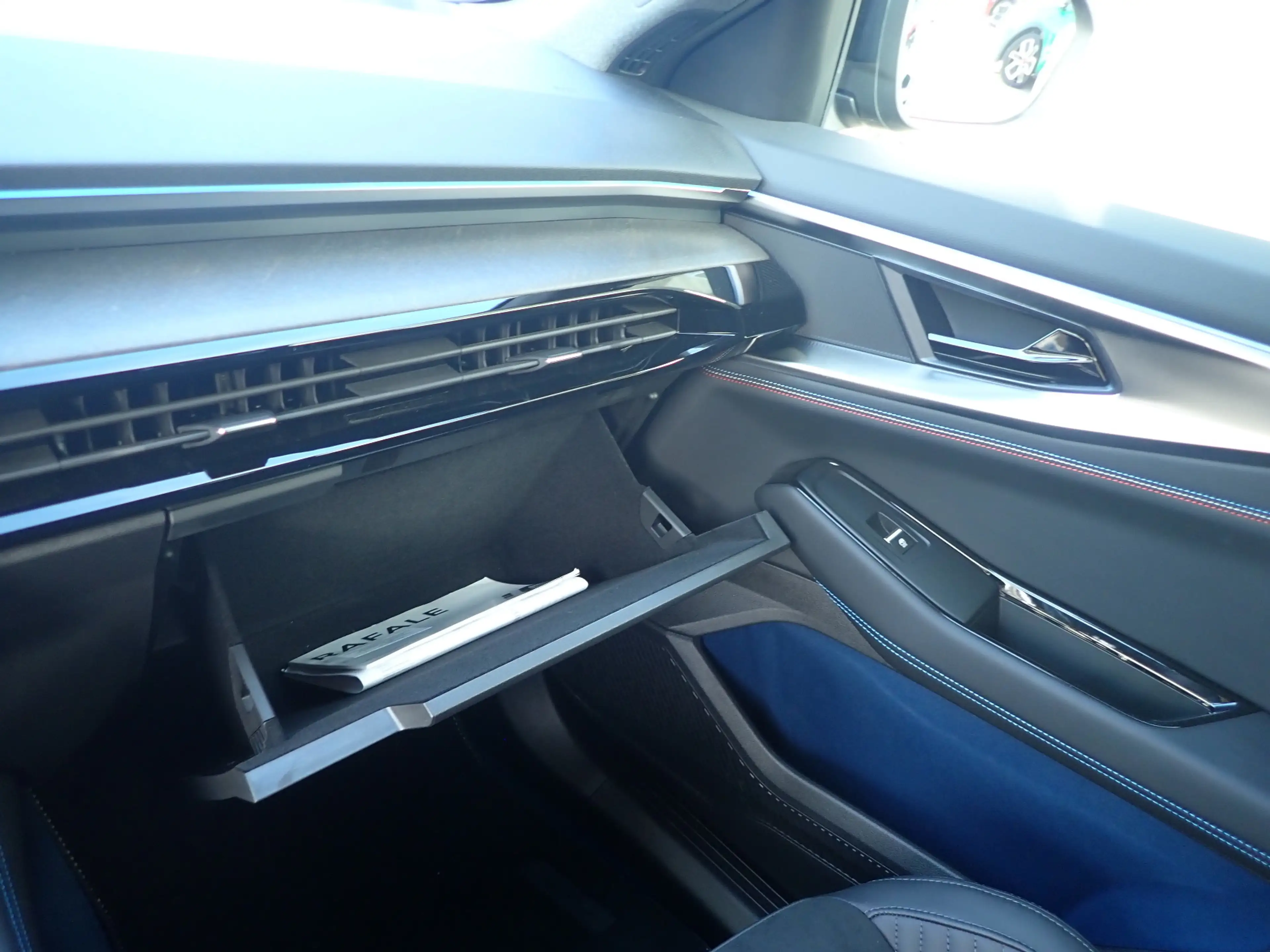 Renault Rafale Esprit Alpine 300 E-Tech PlugIn 4x4 — photo 13