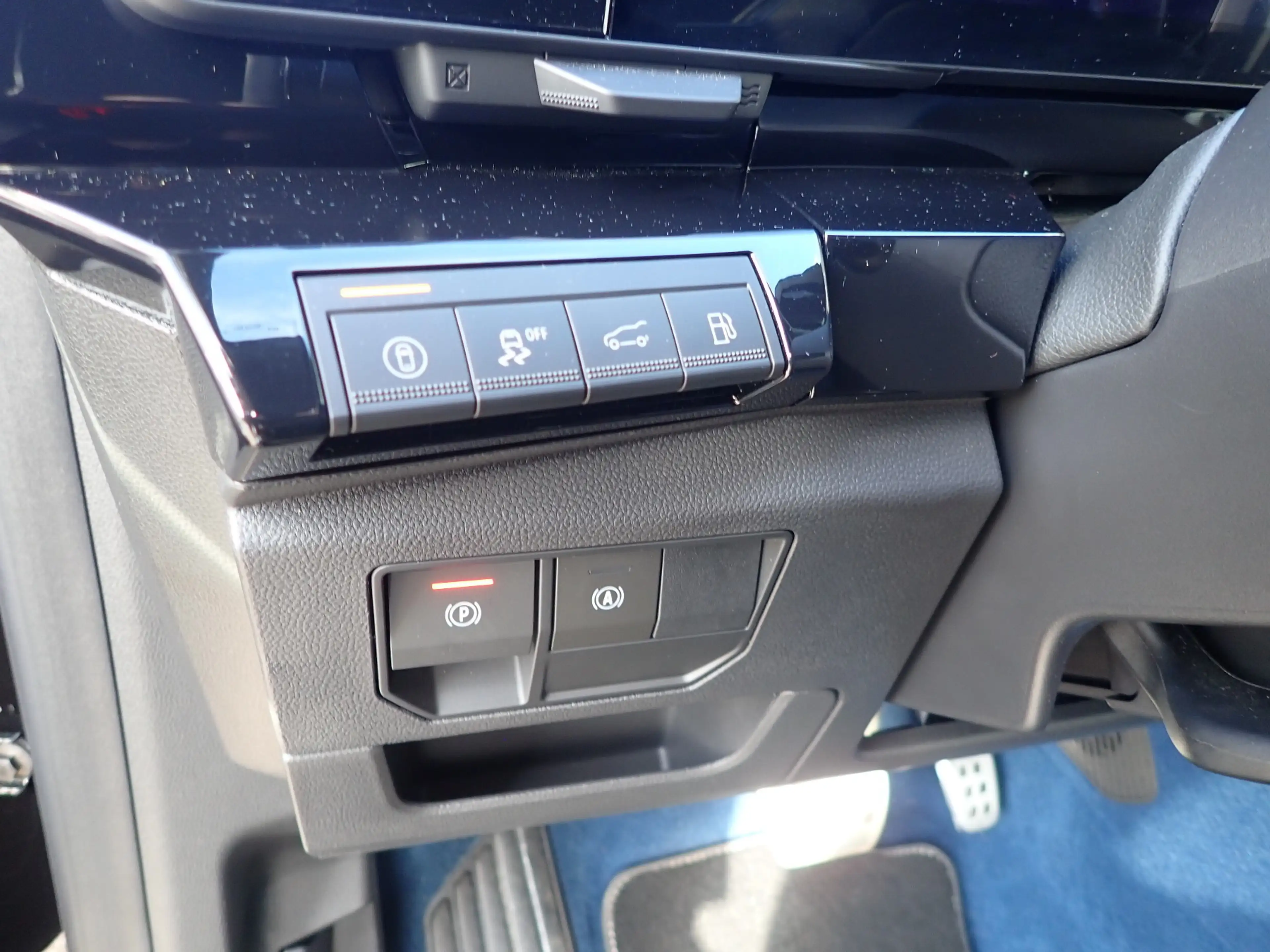 Renault Rafale Esprit Alpine 300 E-Tech PlugIn 4x4 — photo 15