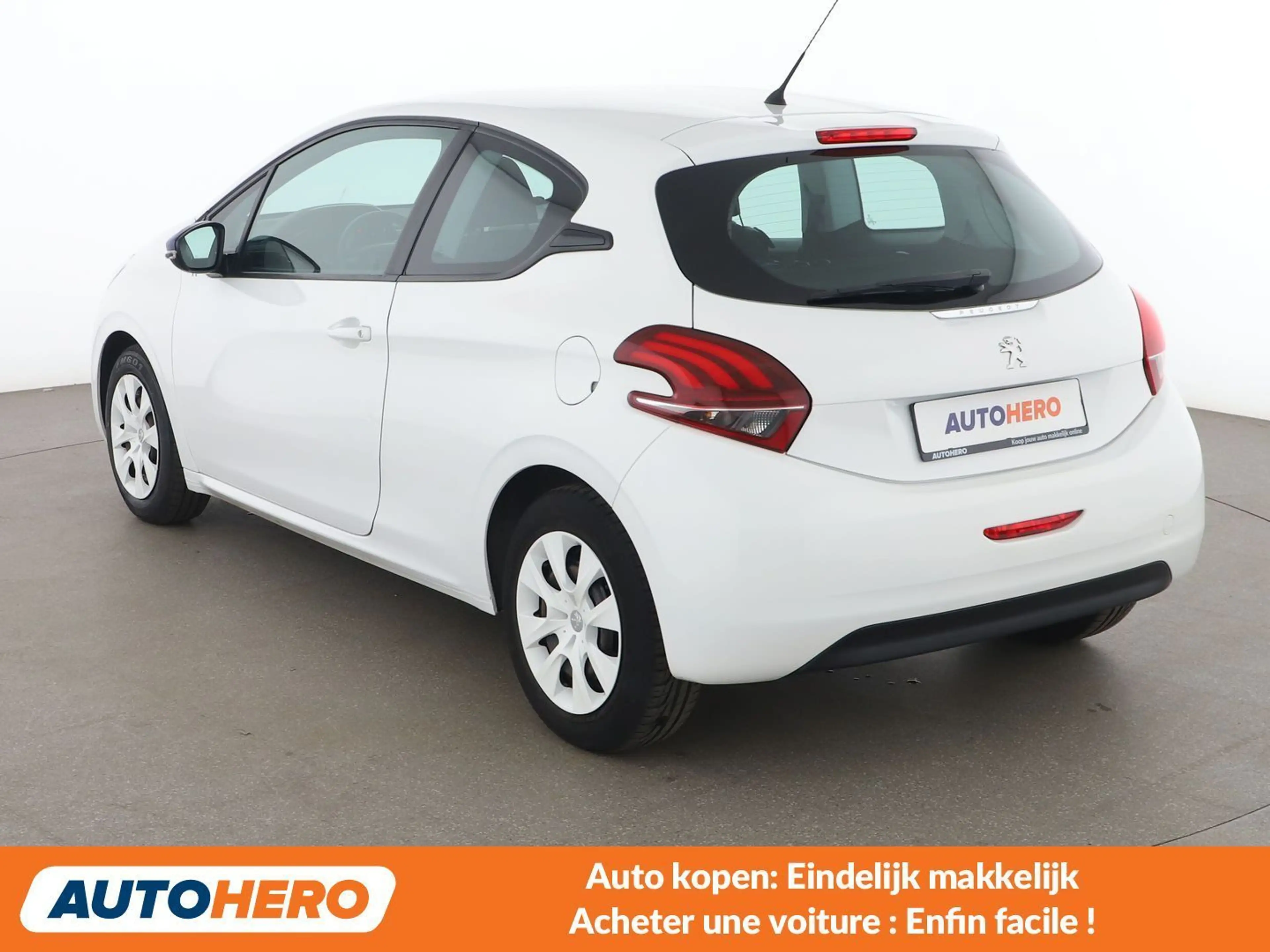 Peugeot 208 1.0 VTi Like — photo 4