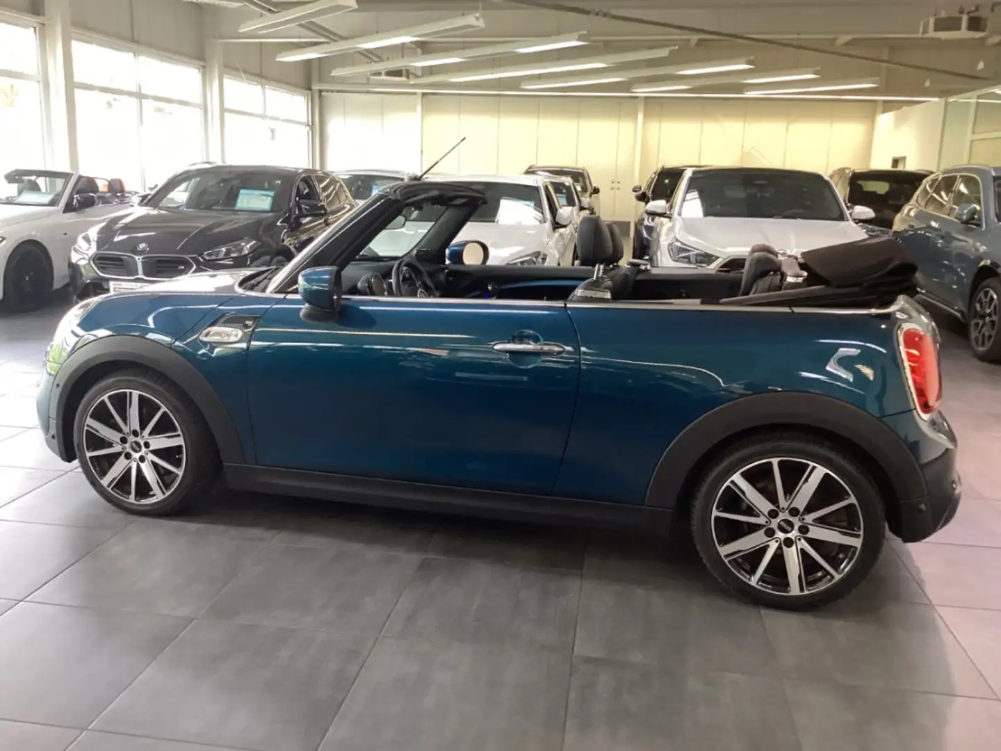 MINI Cooper S Cabrio A El. Verdeck Navi Leder HiFi DAB LED ACC Kamera K Bleu - 2