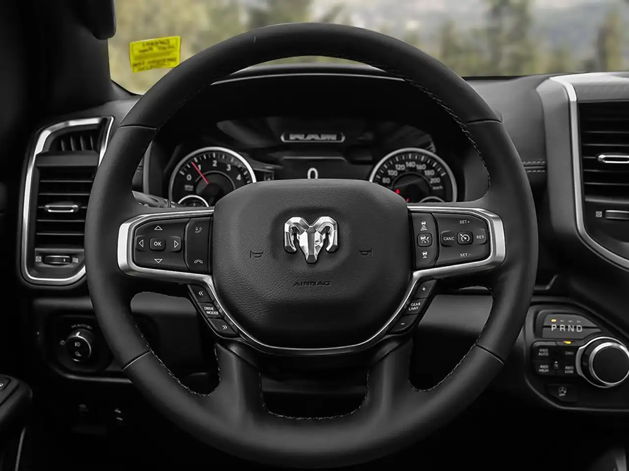 RAM 1500 снимка RAM 1500