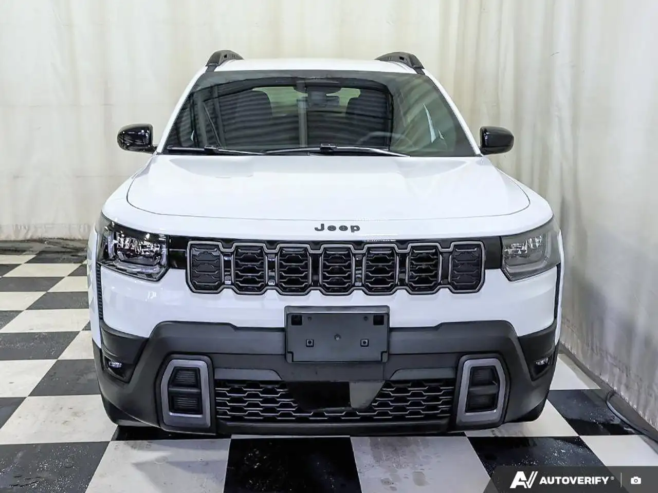 Jeep Cherokee снимка Jeep Cherokee