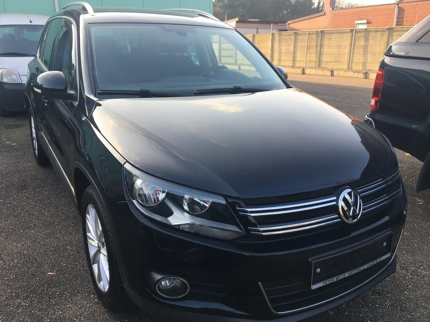 Volkswagen Tiguan AUTOMAAT 1.4 TSI 110KW BENZINE Black - 1