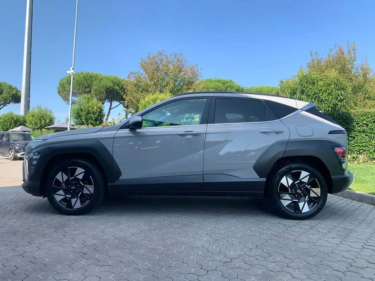 Hyundai KONA 2ªs. HEV 1.6 DCT XLine Grigio - 2