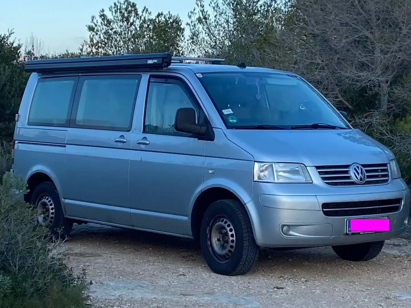 Volkswagen T5 Caravelle Caravelle Trendline 2,5 TDI D-PF srebrna - 1