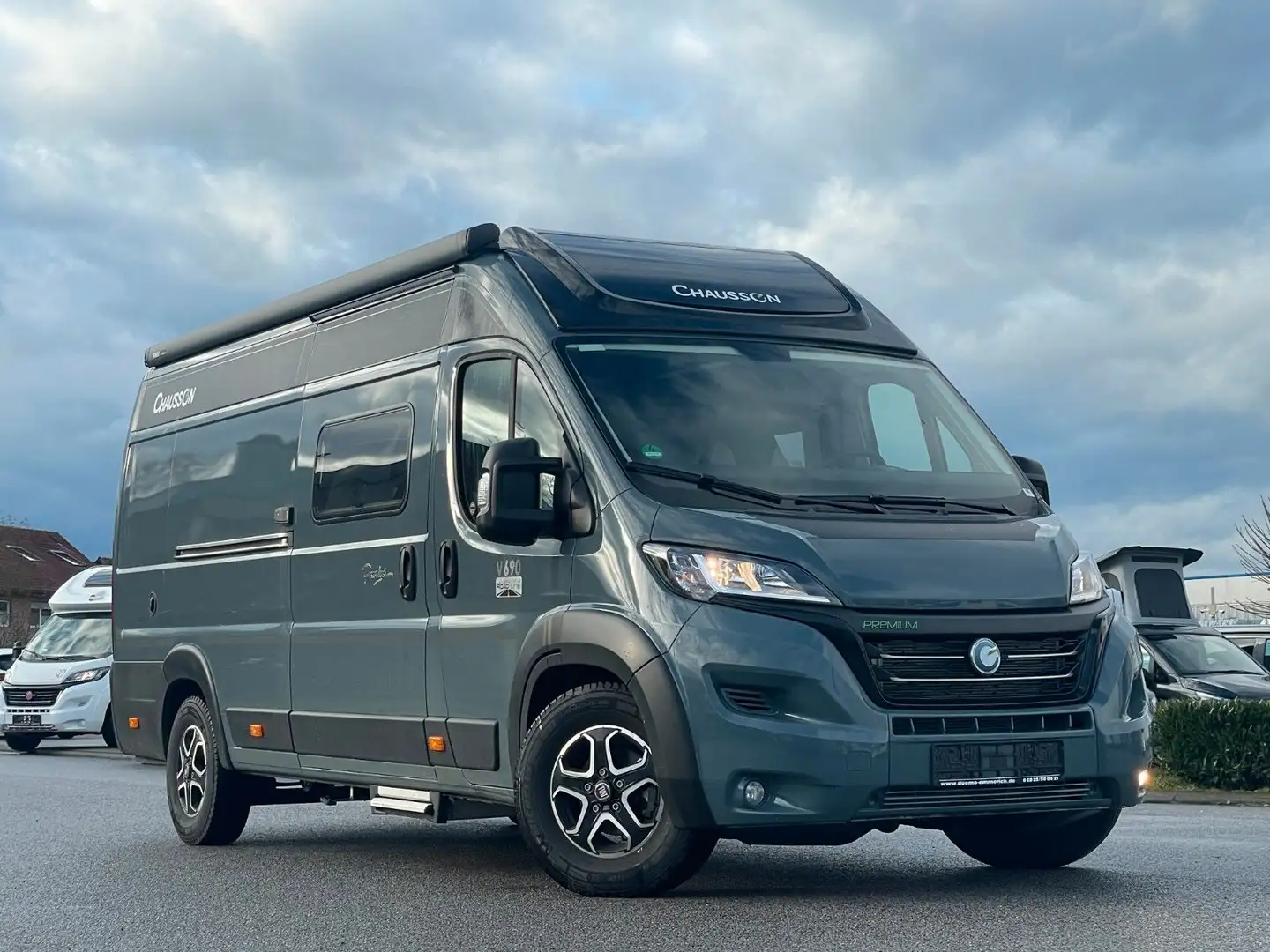 Chausson Road Line V 690 *Premium**Skyroof**Heavy* Grau - 1