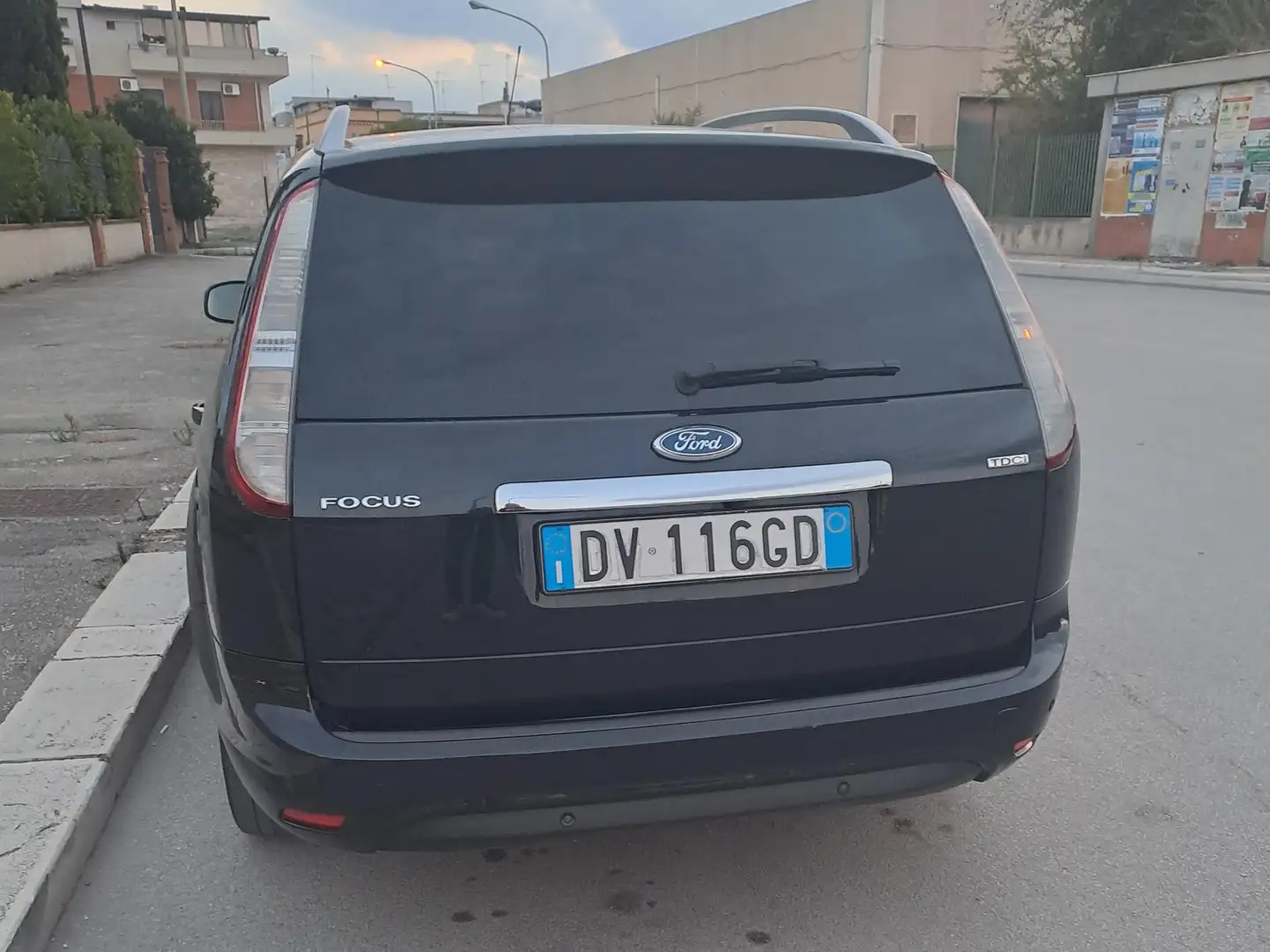 Ford Focus Focus Style Wagon 1.6 tdci LE 90cv Nero - 2