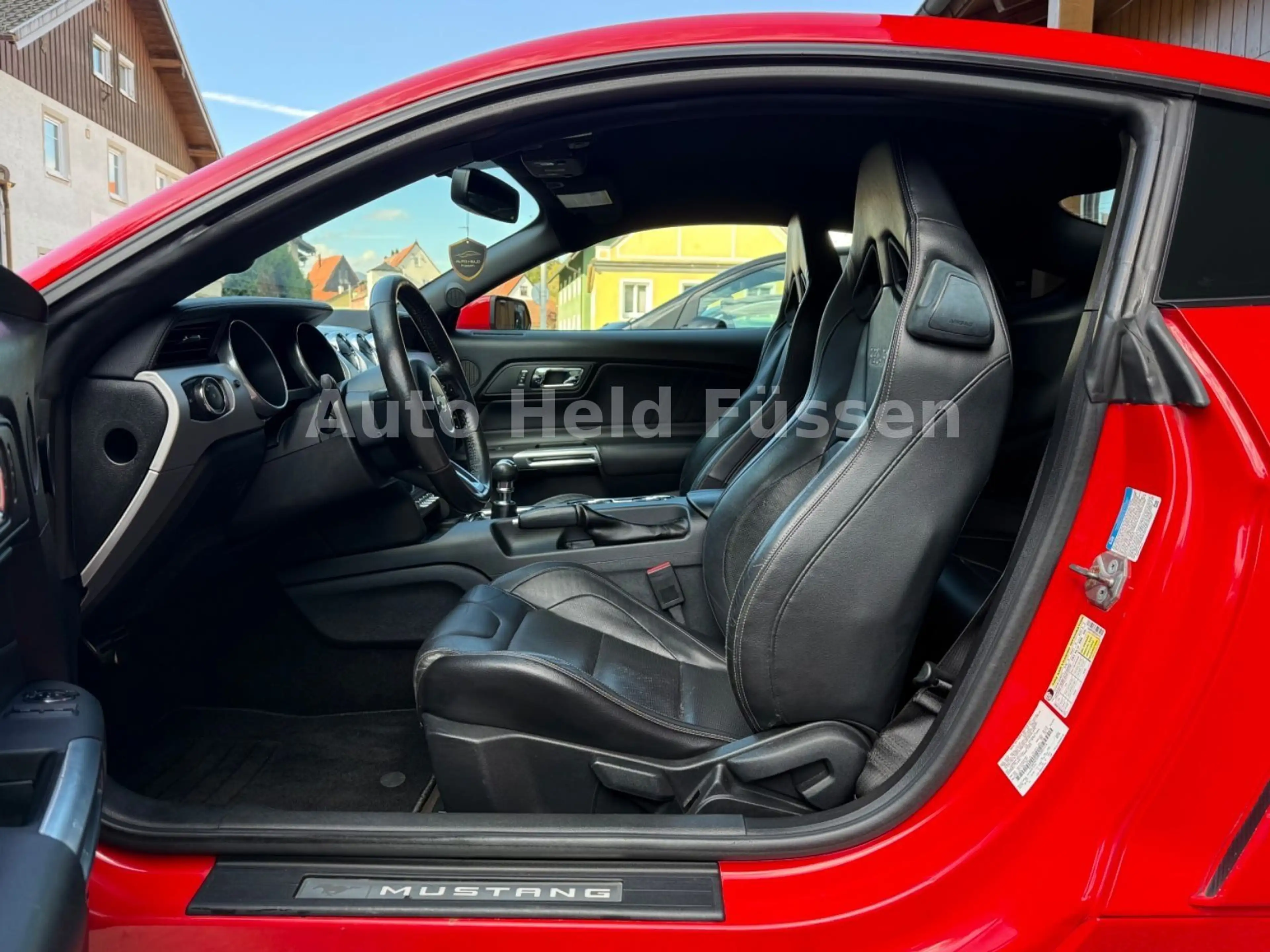 Ford Mustang Fastback 2.3 Kam Temp Recaro Sitze — photo 10