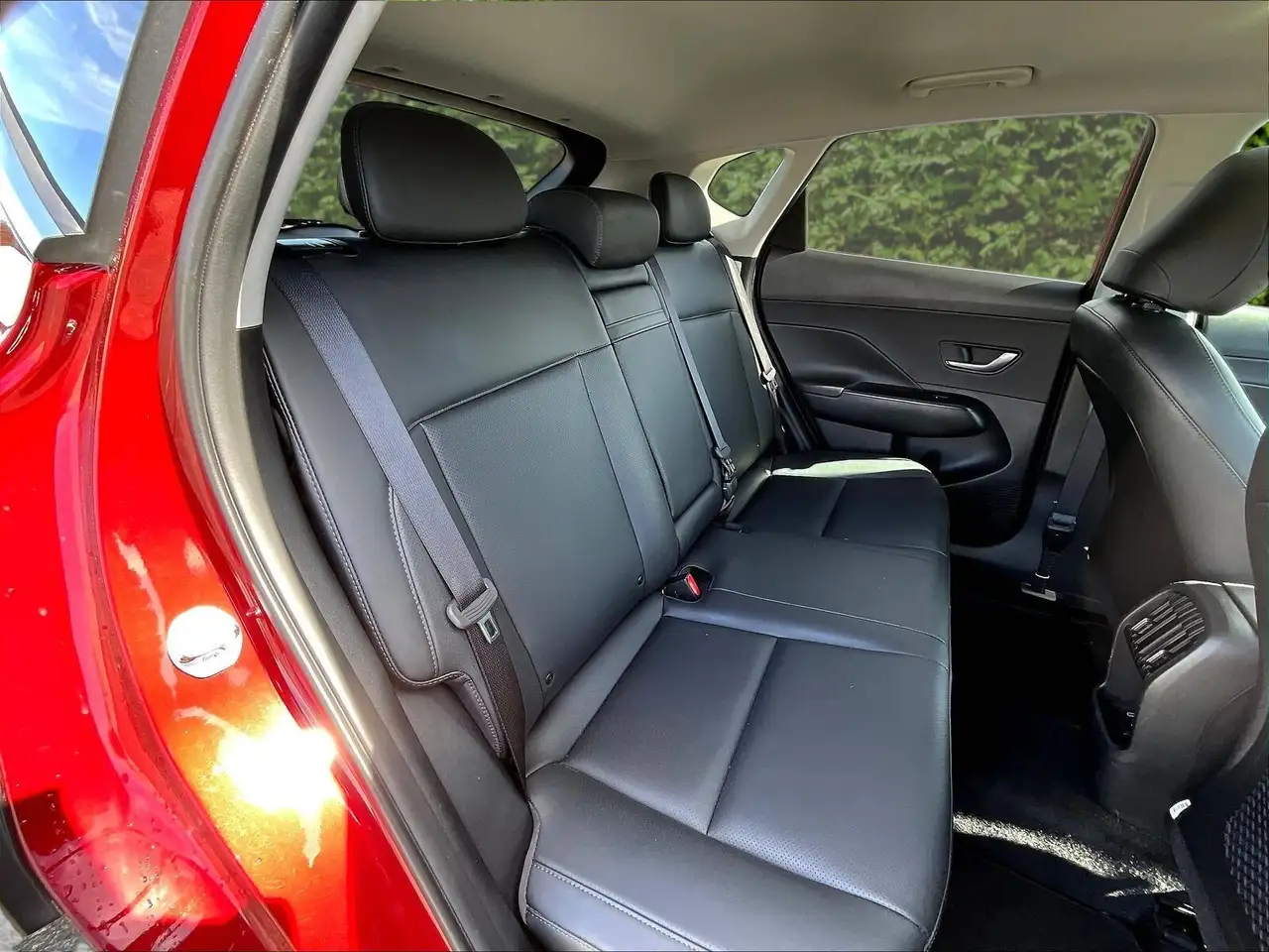 Hyundai KONA снимка Hyundai KONA