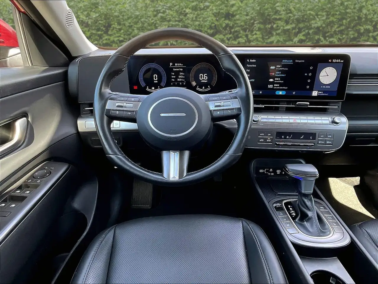Hyundai KONA снимка Hyundai KONA
